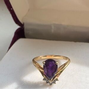 Elegant 14k Gold Amethyst Teardrop Ring